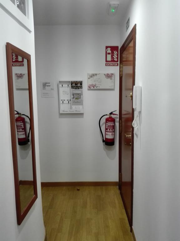 Pension Travesia Del Laurel Logroño Esterno foto